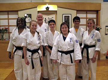 Photo:Adult Black Belts